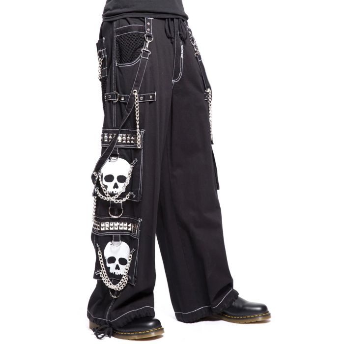 nuvoun-black-gothic-skull-cargo-pants-chains